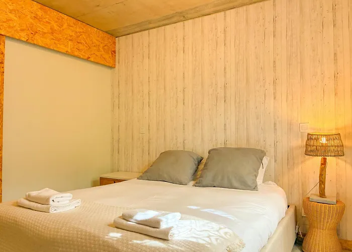 Madragoa Modern شقة