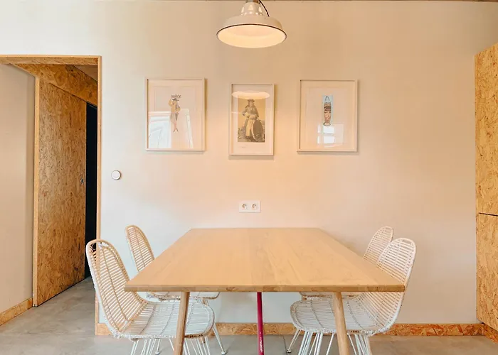 Madragoa Modern شقة