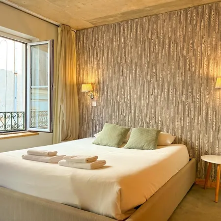 Madragoa Modern Apartament