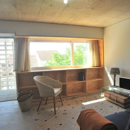 Madragoa Modern *