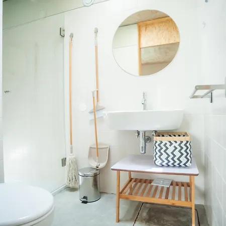 Madragoa Modern Apartman *
